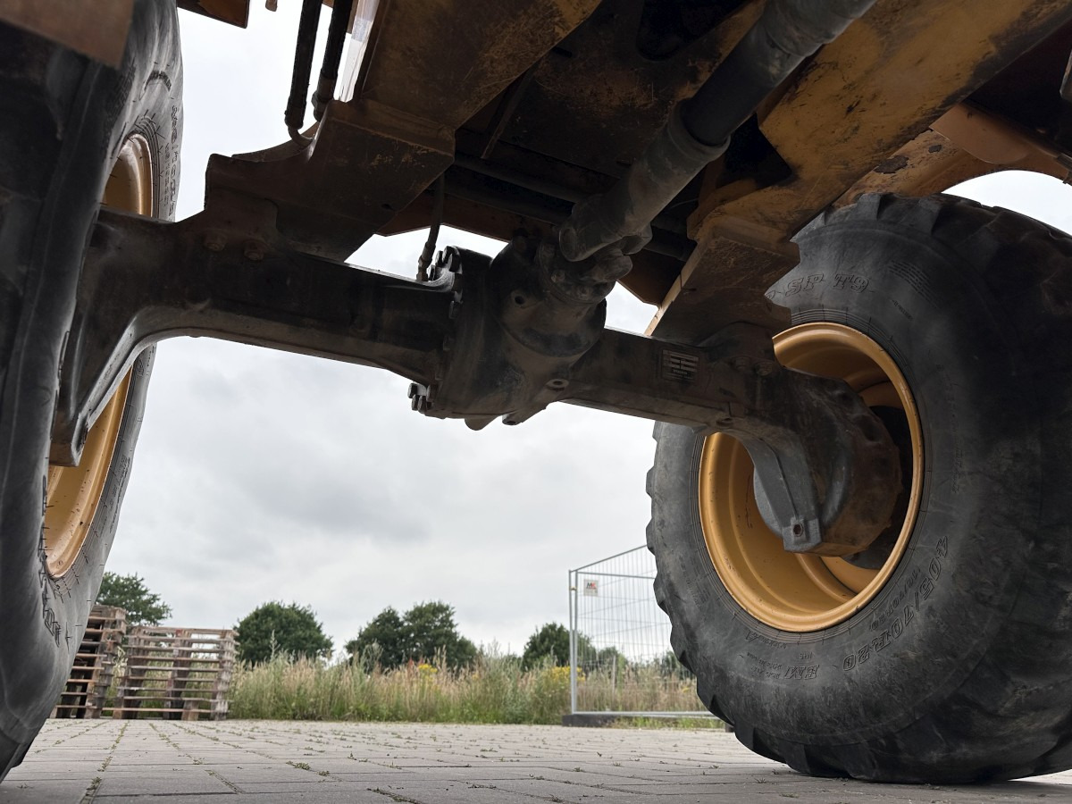 Wheel loader VOLVO L 30 B PRO 3er Kreis Klappschaufel+Palettengabel: picture 39
