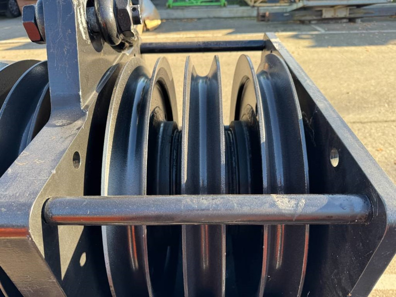 Kobelco CKE 2500 - Loader crane for Construction machinery: picture 5 Kobelco CKE 2500 - Loader crane for Construction machinery: picture 5