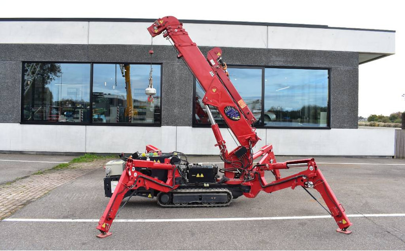 UNIC URW 295 - Mini crane: picture 1 UNIC URW 295 - Mini crane: picture 1