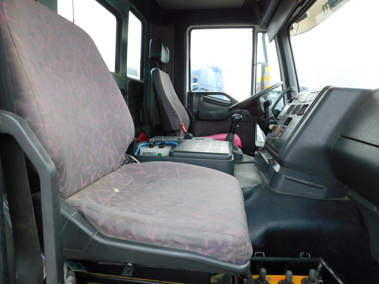 Iveco 410e44h80 - Concrete mixer truck: picture 5 Iveco 410e44h80 - Concrete mixer truck: picture 5