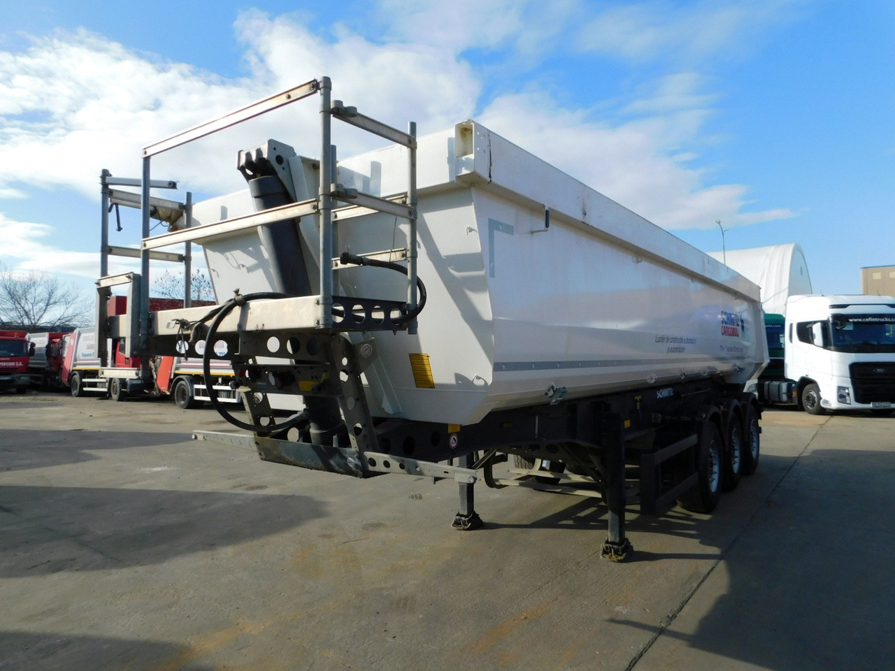 Schmitz Cargobull ski 24 - Tipper semi-trailer: picture 1 Schmitz Cargobull ski 24 - Tipper semi-trailer: picture 1