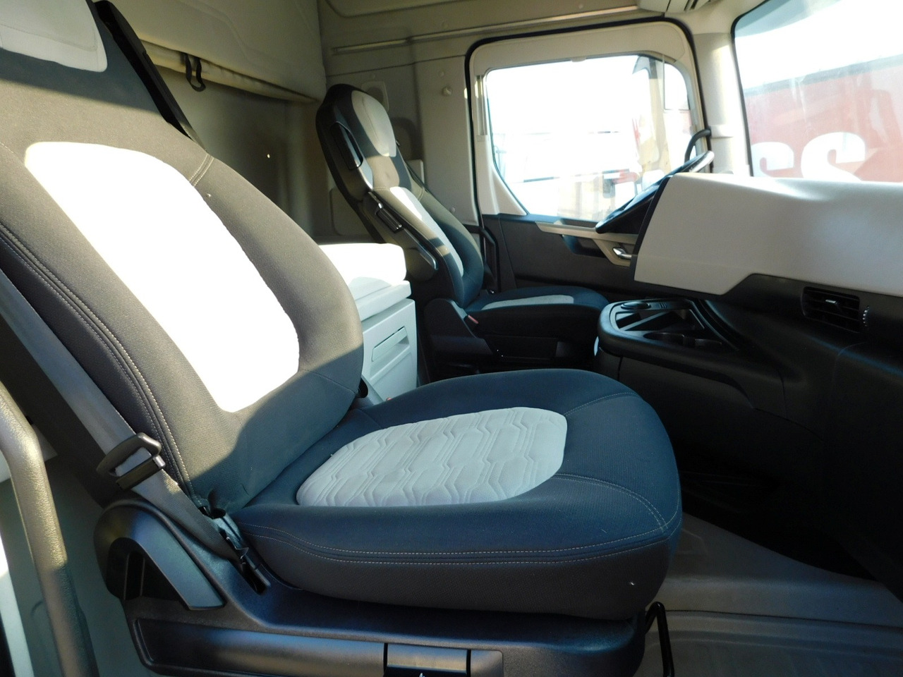 Ford F max 4x2 scab e6 12s2620 - Tractor unit: picture 5 Ford F max 4x2 scab e6 12s2620 - Tractor unit: picture 5