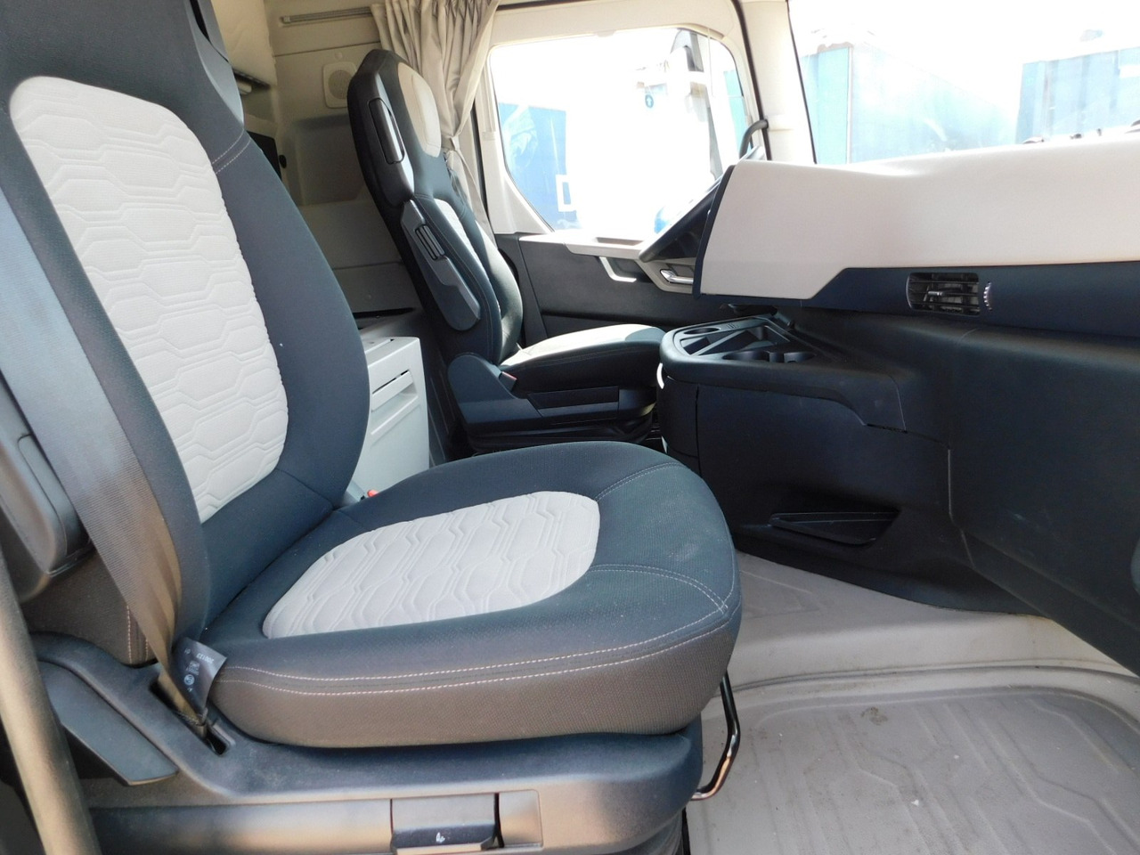 Ford F max 4x2 scab e6 12tx2620 ecotorq - Tractor unit: picture 5 Ford F max 4x2 scab e6 12tx2620 ecotorq - Tractor unit: picture 5