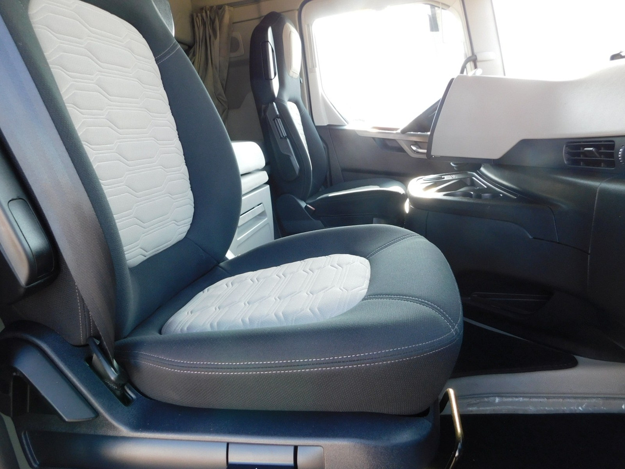 Ford F max 4x2 scab e6 12tx2620 ecotorq - Tractor unit: picture 5 Ford F max 4x2 scab e6 12tx2620 ecotorq - Tractor unit: picture 5