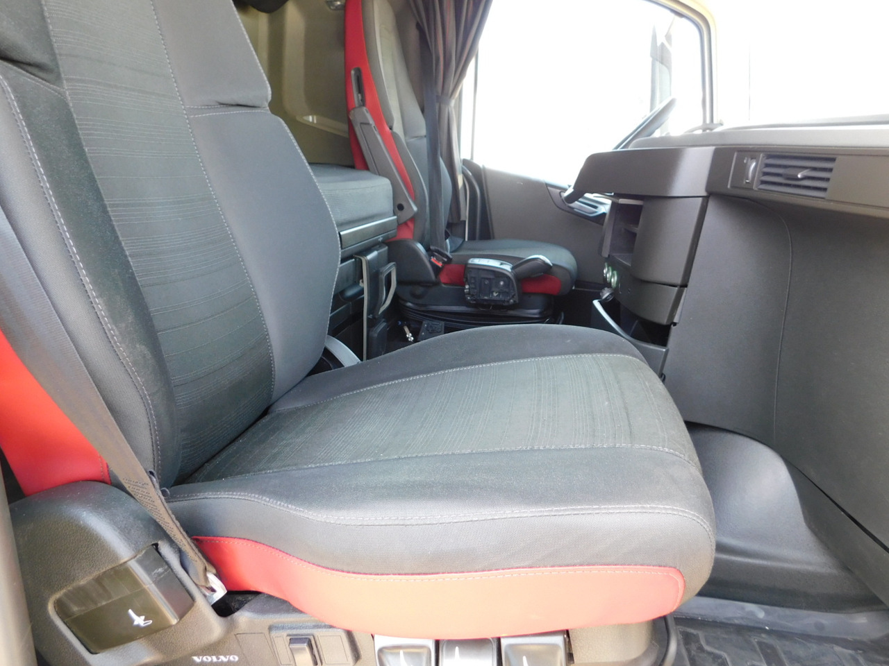 Volvo Fh - Tractor unit: picture 5 Volvo Fh - Tractor unit: picture 5