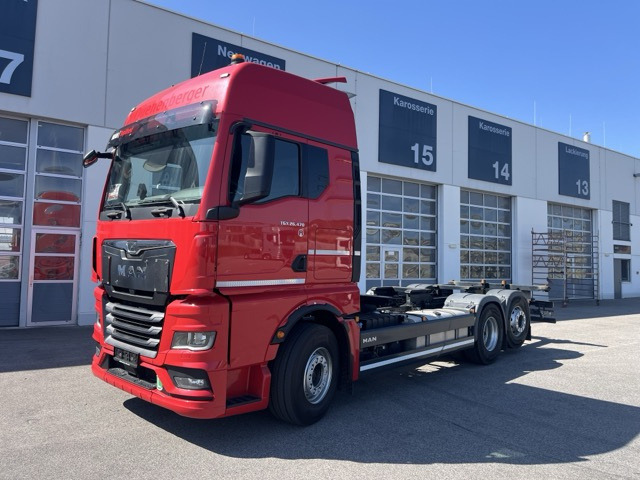 MAN TGX 26.470 6x2-4 LL - neu bereift Euro6 Intarder - Container transporter/ Swap body truck: picture 1 MAN TGX 26.470 6x2-4 LL - neu bereift Euro6 Intarder - Container transporter/ Swap body truck: picture 1