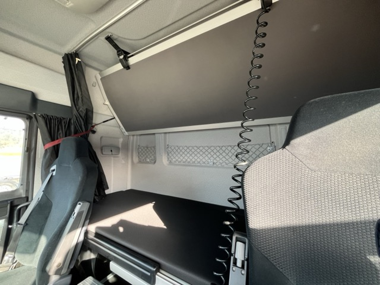 MAN TGX 26.480 6x4 BLS Euro6 Intarder Klima Luftfeder - Tractor unit: picture 5 MAN TGX 26.480 6x4 BLS Euro6 Intarder Klima Luftfeder - Tractor unit: picture 5