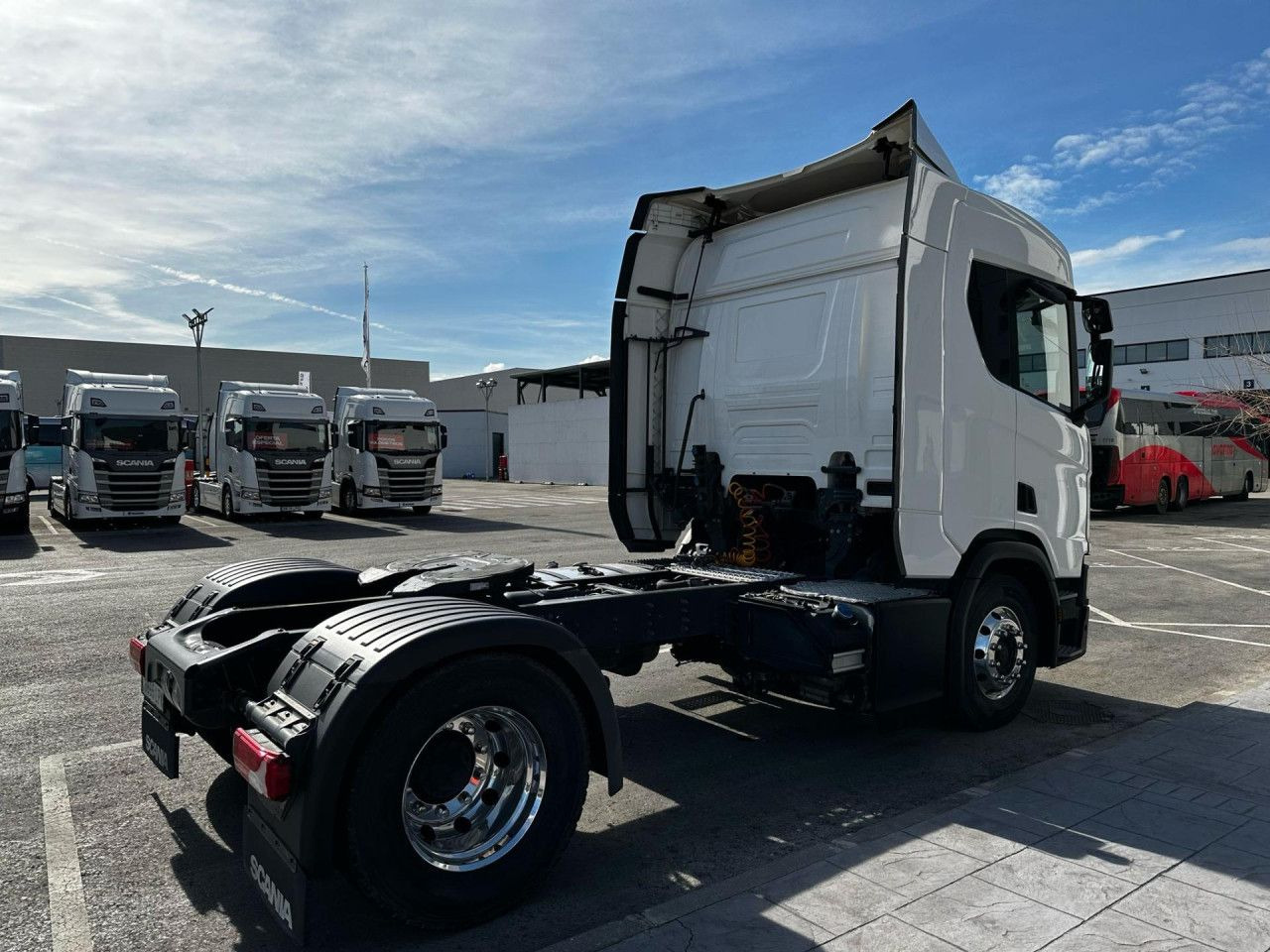 Scania R 450 - Tractor unit: picture 2 Scania R 450 - Tractor unit: picture 2