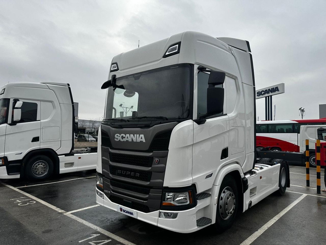 Scania R 460 - Tractor unit: picture 1 Scania R 460 - Tractor unit: picture 1