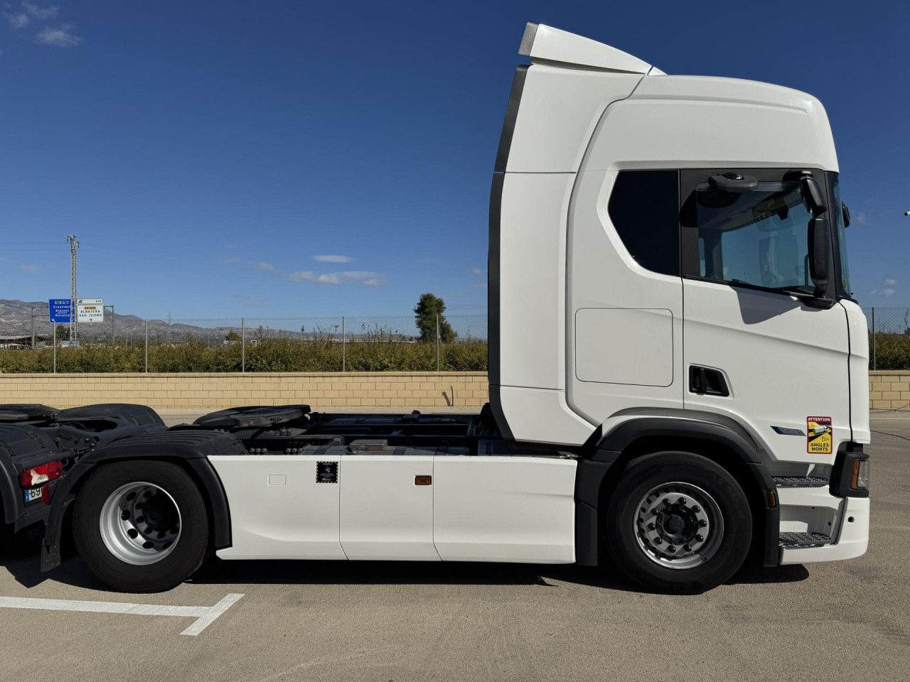 Scania R 460 - Tractor unit: picture 3 Scania R 460 - Tractor unit: picture 3