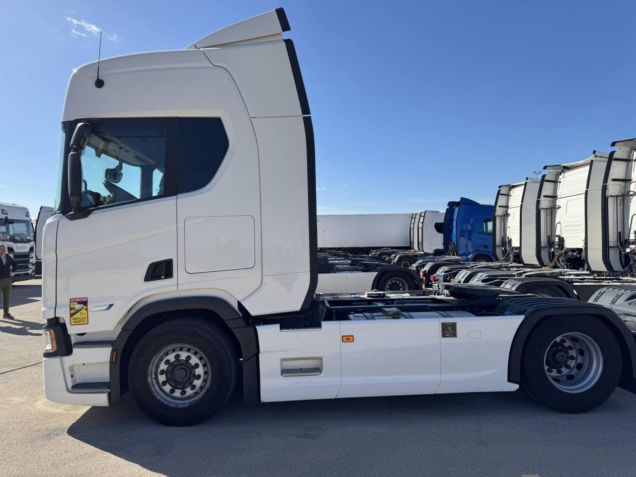 Scania R 460 - Tractor unit: picture 2 Scania R 460 - Tractor unit: picture 2