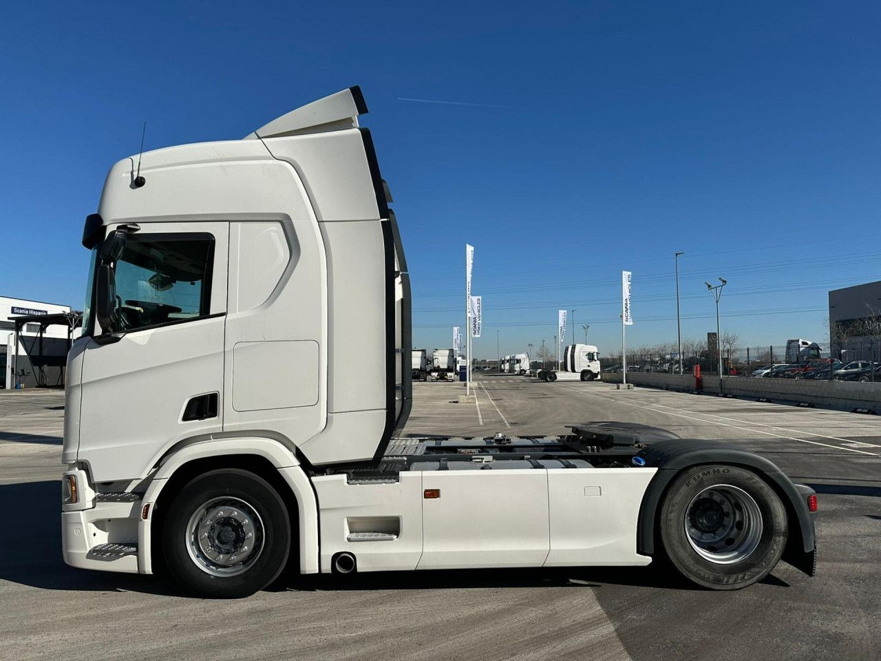 Scania R 460 - Tractor unit: picture 2 Scania R 460 - Tractor unit: picture 2