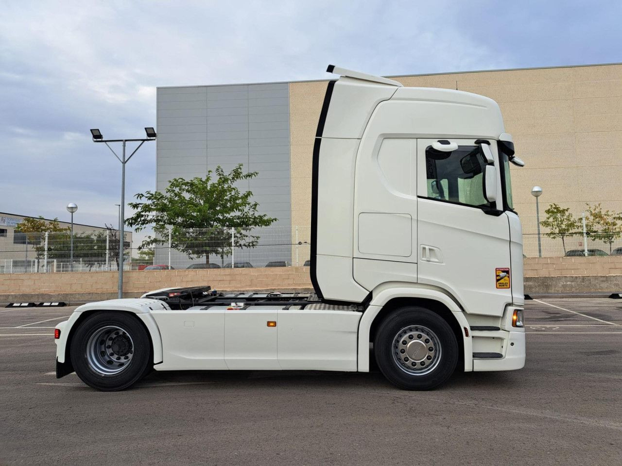 Scania UVES01240224 - Tractor unit: picture 2 Scania UVES01240224 - Tractor unit: picture 2