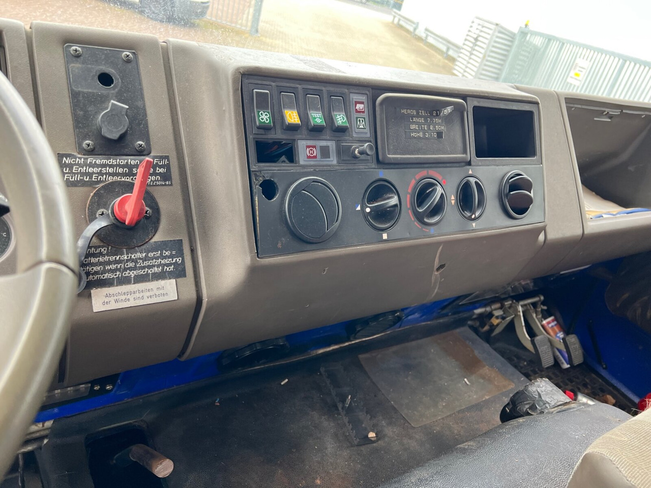 120-23 AW 4x4 Doka 120-23 AW 4x4 Doka, V8-Motor, Seilwinde - Cab chassis truck: picture 4 120-23 AW 4x4 Doka 120-23 AW 4x4 Doka, V8-Motor, Seilwinde - Cab chassis truck: picture 4