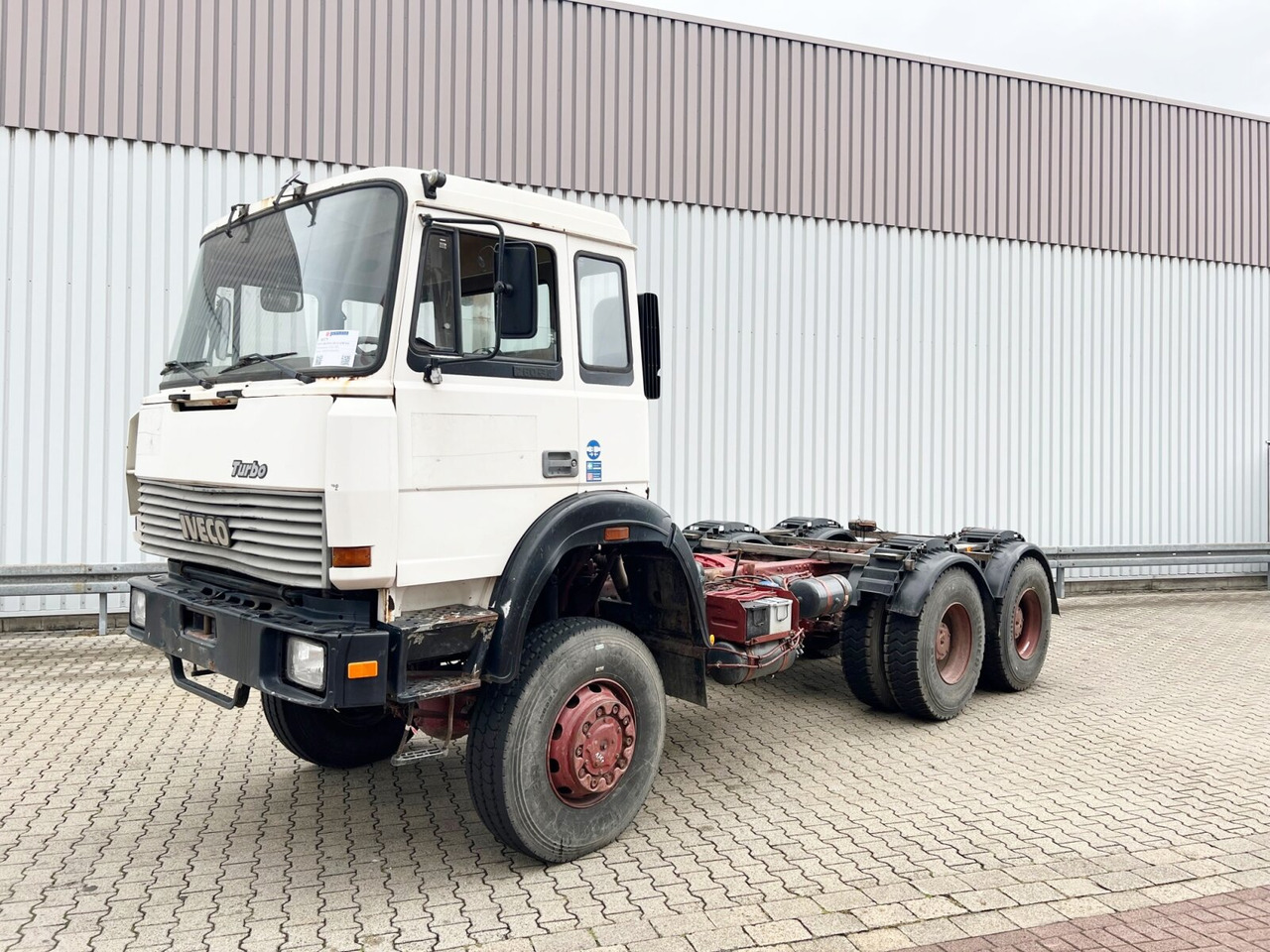 260-34 AHW 6x6 260-34 AHW 6x6, V8, Manual, Full Steel - Cab chassis truck: picture 1 260-34 AHW 6x6 260-34 AHW 6x6, V8, Manual, Full Steel - Cab chassis truck: picture 1