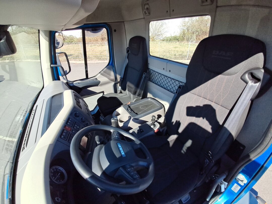 DAF LF 290 FA 4x2 LF 290 FA 4x2, Nebenantrieb, Navi on lease DAF LF 290 FA 4x2 LF 290 FA 4x2, Nebenantrieb, Navi: picture 7