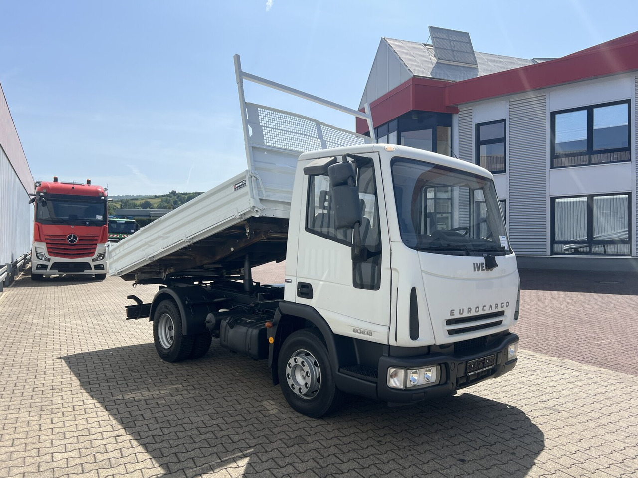 Tipper EuroCargo ML80E18K 4x2 EuroCargo ML80E18K 4x2: picture 8