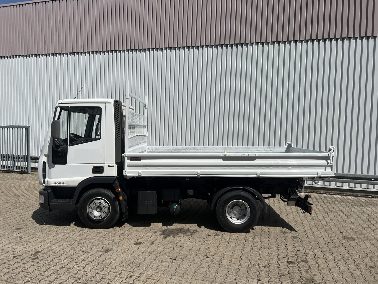 Tipper EuroCargo ML80E18K 4x2 EuroCargo ML80E18K 4x2: picture 12