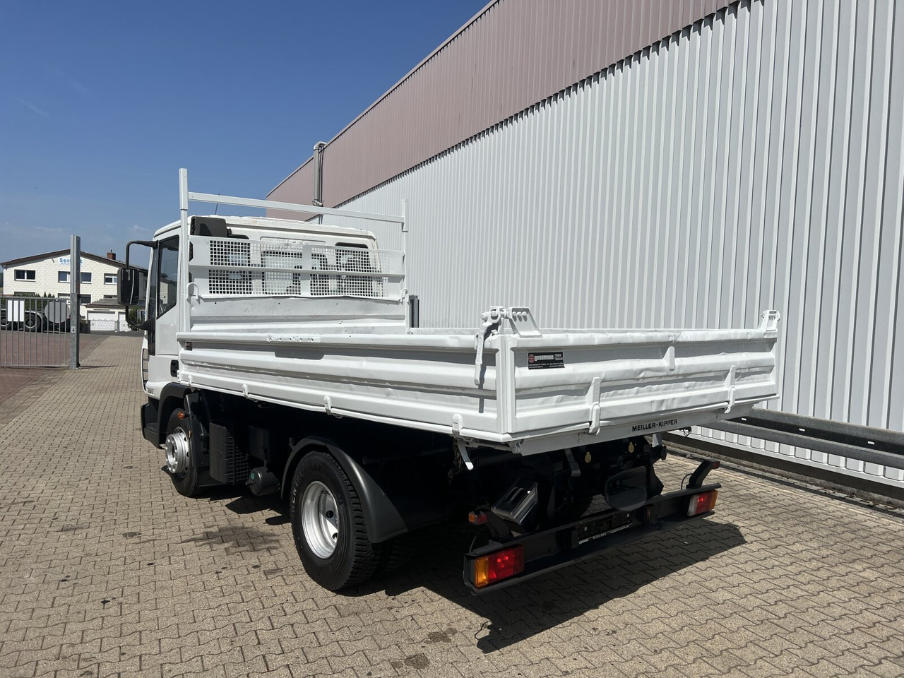 Tipper EuroCargo ML80E18K 4x2 EuroCargo ML80E18K 4x2: picture 11