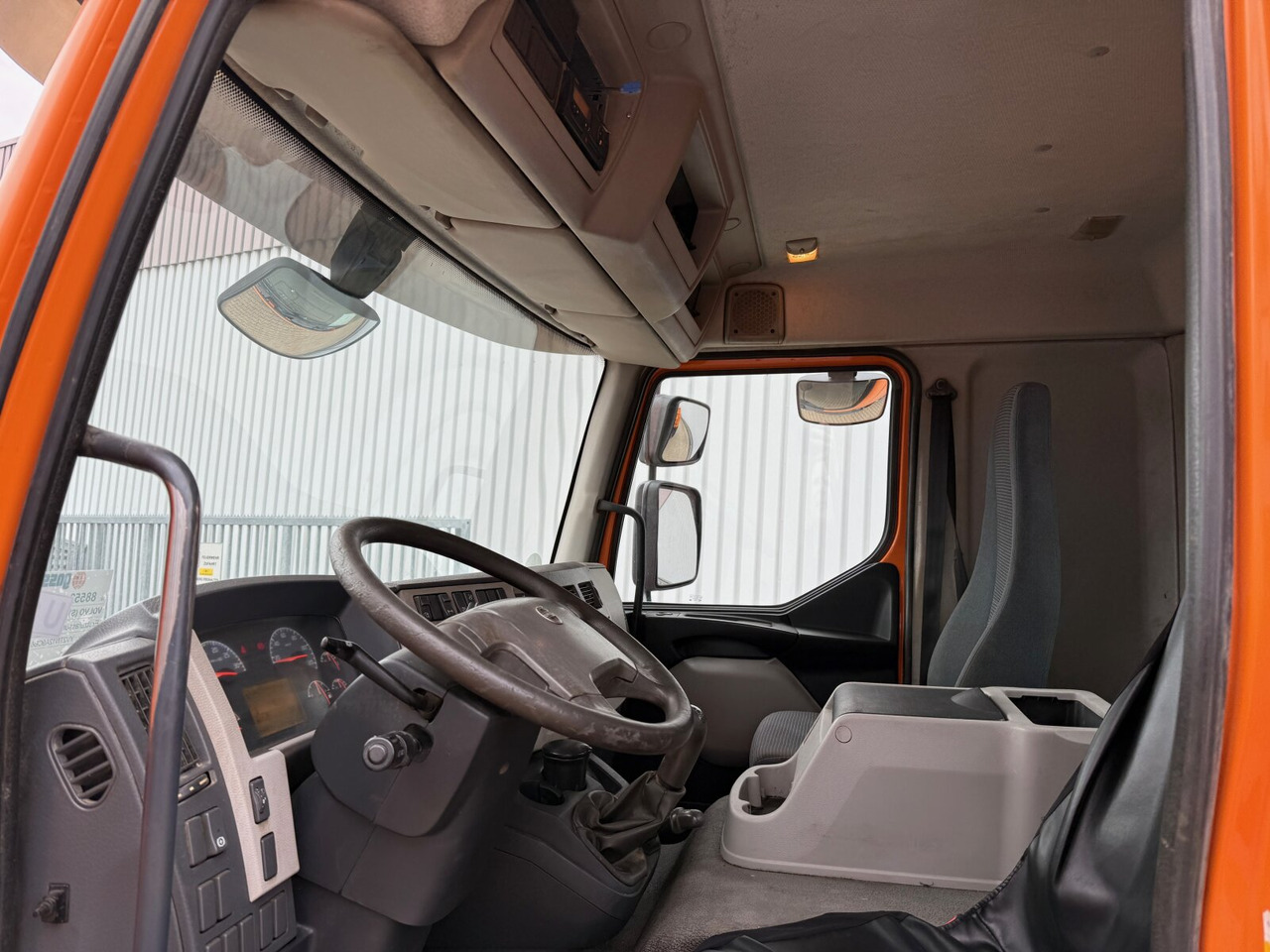 FL 240 4x2 FL 240 4x2 - Tipper: picture 2 FL 240 4x2 FL 240 4x2 - Tipper: picture 2