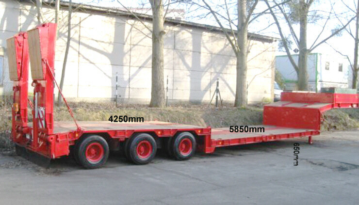 Low loader semi-trailer for transportation of heavy machinery Goldhofer STZ -TL3-32/80 Goldhofer STZ-TL3-32/80 Nutzlast: 35 to., 5,85 m Tiefbett: picture 10