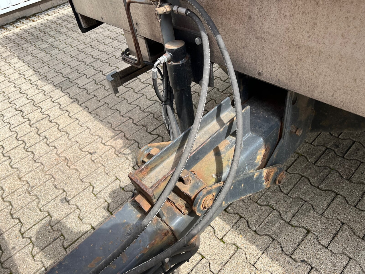 H10 Autotransportanhänger FGS, H10 Autotransportanhänger, Durchladesystem, Liftplateau, Funk, 57 cbm - Autotransporter trailer: picture 3 H10 Autotransportanhänger FGS, H10 Autotransportanhänger, Durchladesystem, Liftplateau, Funk, 57 cbm - Autotransporter trailer: picture 3