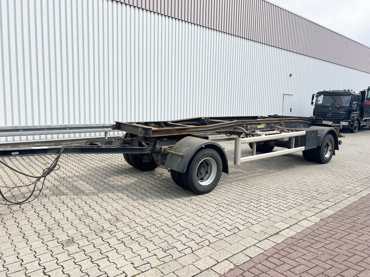 HSA 18.65 Schlittenabroller HSA 18.65 Schlittenabroller - Roll-off/ Skip trailer: picture 1 HSA 18.65 Schlittenabroller HSA 18.65 Schlittenabroller - Roll-off/ Skip trailer: picture 1