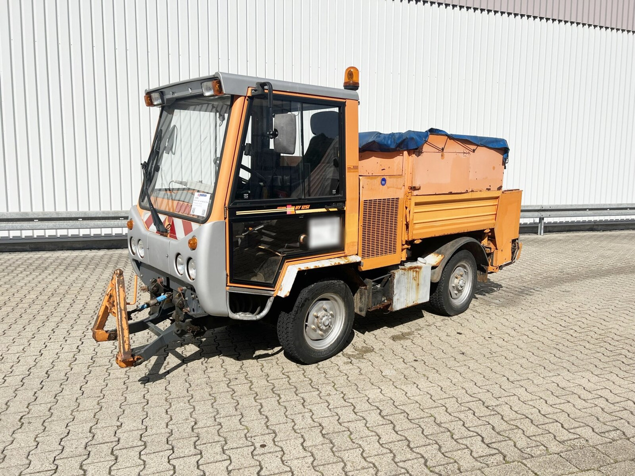 HY 1251 / 4x4 Bokimobil, Winterdienst, Kehr/Saugmaschine KIEFER HY 1251 / 4x4 Bokimobil, Winterdienst - Municipal tractor: picture 1 HY 1251 / 4x4 Bokimobil, Winterdienst, Kehr/Saugmaschine KIEFER HY 1251 / 4x4 Bokimobil, Winterdienst - Municipal tractor: picture 1
