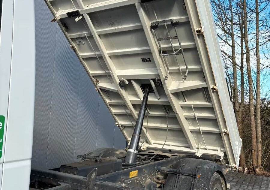 Iveco ML180E32 4x2 ML180E32 4x2 - Tipper: picture 5 Iveco ML180E32 4x2 ML180E32 4x2 - Tipper: picture 5