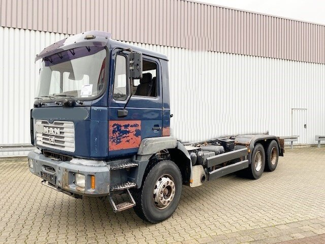 MAN T40 26.364/414 6x4, 6-Zylinder T40 26.364/414 6x4, 6-Zylinder - Cab chassis truck: picture 1 MAN T40 26.364/414 6x4, 6-Zylinder T40 26.364/414 6x4, 6-Zylinder - Cab chassis truck: picture 1