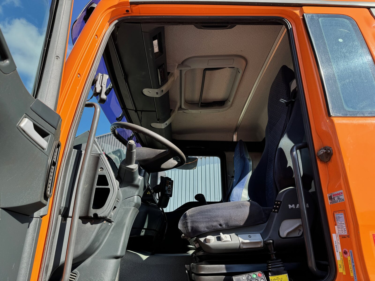 MAN TGA 18.310 4x4 BL TGA 18.310 4x4 BL, Winterdienstausstattung - Tipper, Crane truck: picture 3 MAN TGA 18.310 4x4 BL TGA 18.310 4x4 BL, Winterdienstausstattung - Tipper, Crane truck: picture 3