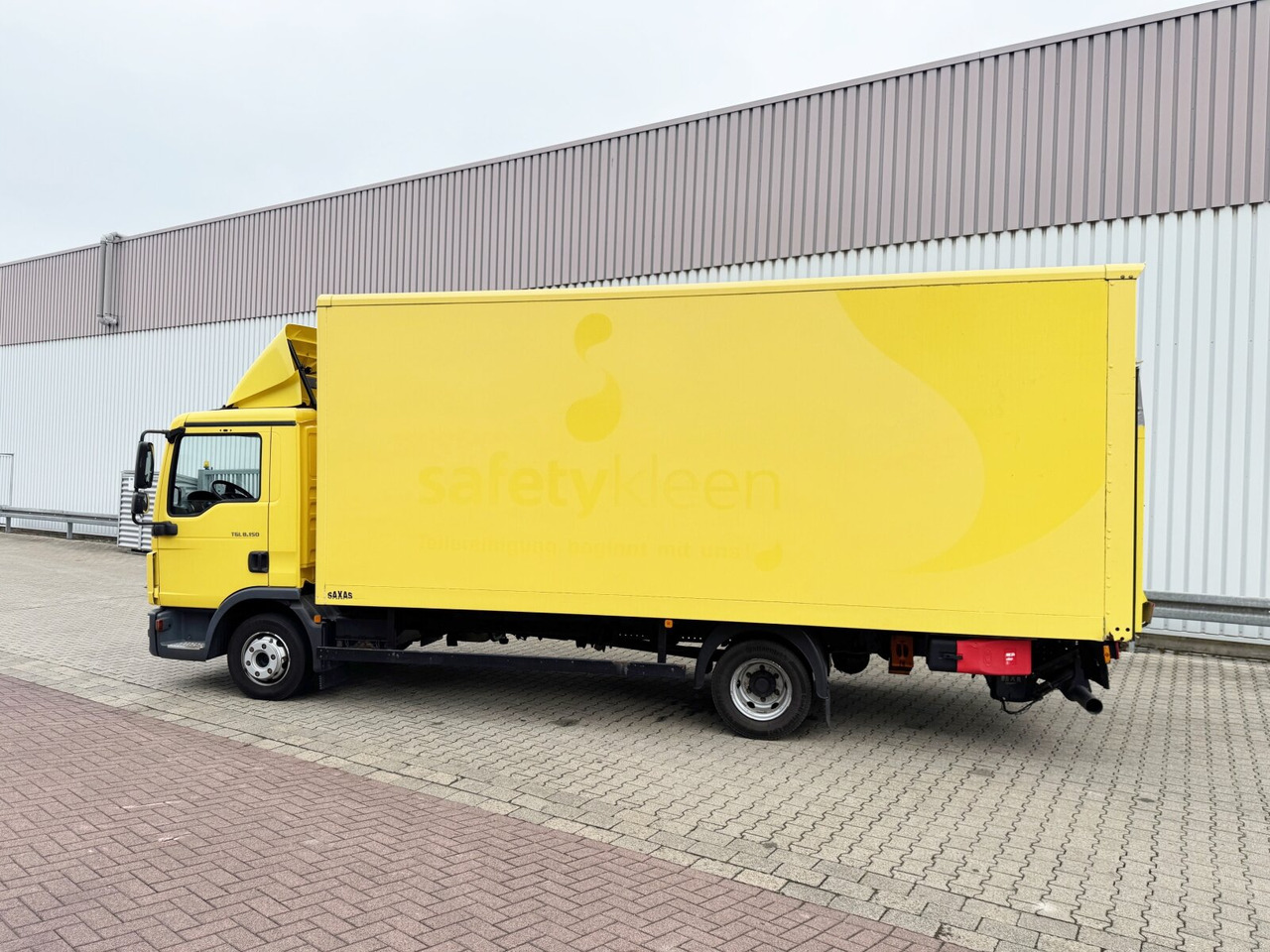 MAN TGL 8.150 4x2 BB TGL 8.150 4x2 BB mit LBW BÄR - Box truck: picture 4 MAN TGL 8.150 4x2 BB TGL 8.150 4x2 BB mit LBW BÄR - Box truck: picture 4