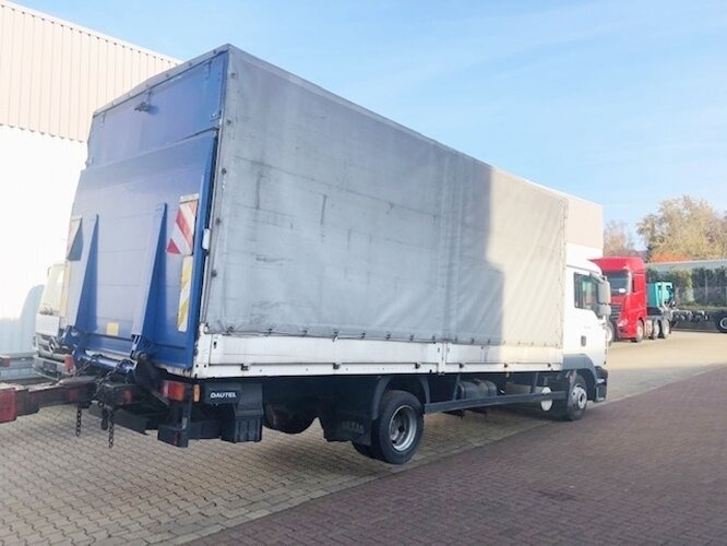 MAN TGL 8.210 BL 4x2 TGL 8.210 BL 4x2 mit LBW, Motorschaden! - Curtainsider truck: picture 4 MAN TGL 8.210 BL 4x2 TGL 8.210 BL 4x2 mit LBW, Motorschaden! - Curtainsider truck: picture 4