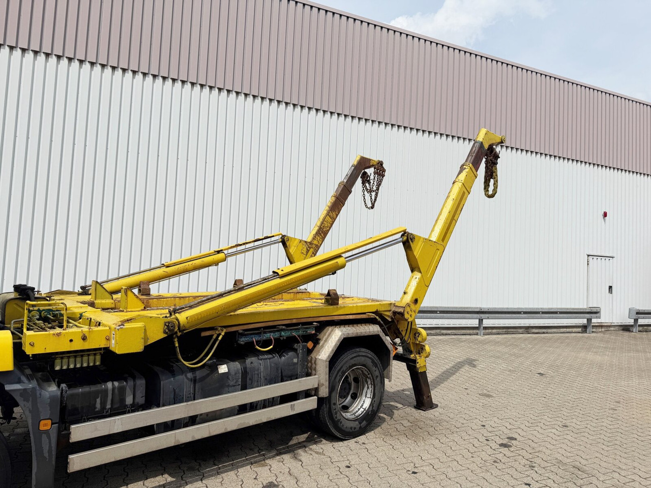 Skip loader truck MAN TGM 15.250 4x2 LL TGM 15.250 4x2 LL, Tele-Absetzer: picture 15