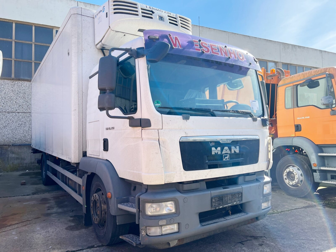 MAN TGM 18.290 4X2 LL TGM 18.290 4X2 LL, Tiefkühlkoffer, Thermoking, unterfaltbare MBB LBW - Refrigerator truck: picture 1 MAN TGM 18.290 4X2 LL TGM 18.290 4X2 LL, Tiefkühlkoffer, Thermoking, unterfaltbare MBB LBW - Refrigerator truck: picture 1