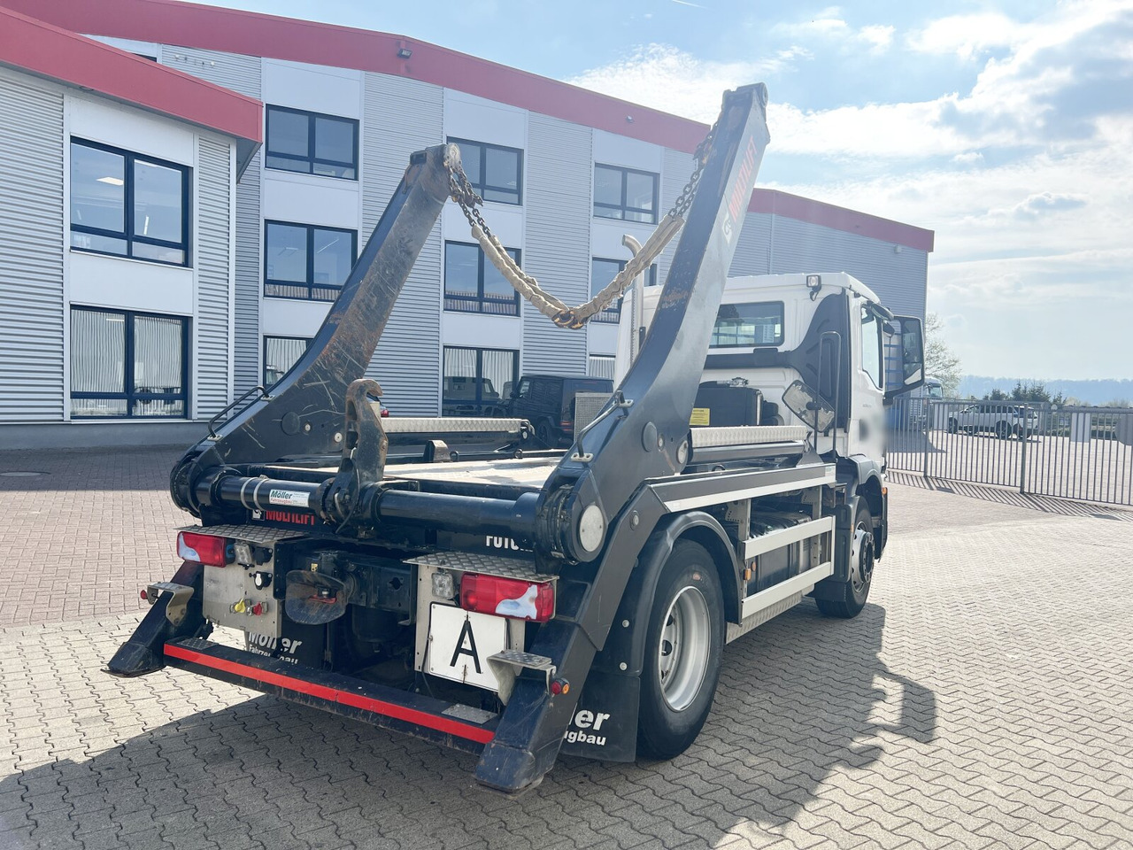 Skip loader truck MAN TGM 18.320 4x2 BL TGM 18.320 4x2 BL, Hiab Tele-Absetzanlage, Funk: picture 10