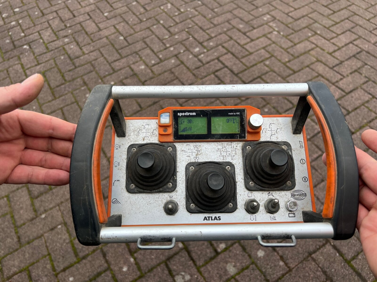 MAN TGS 26.360/400 6x2-4 BL TGS 26.360/400 6x2-4 BL, Lenk-/Lift, Kran Atlas AK 206.3E A5, Funk - Hook lift truck, Crane truck: picture 5 MAN TGS 26.360/400 6x2-4 BL TGS 26.360/400 6x2-4 BL, Lenk-/Lift, Kran Atlas AK 206.3E A5, Funk - Hook lift truck, Crane truck: picture 5