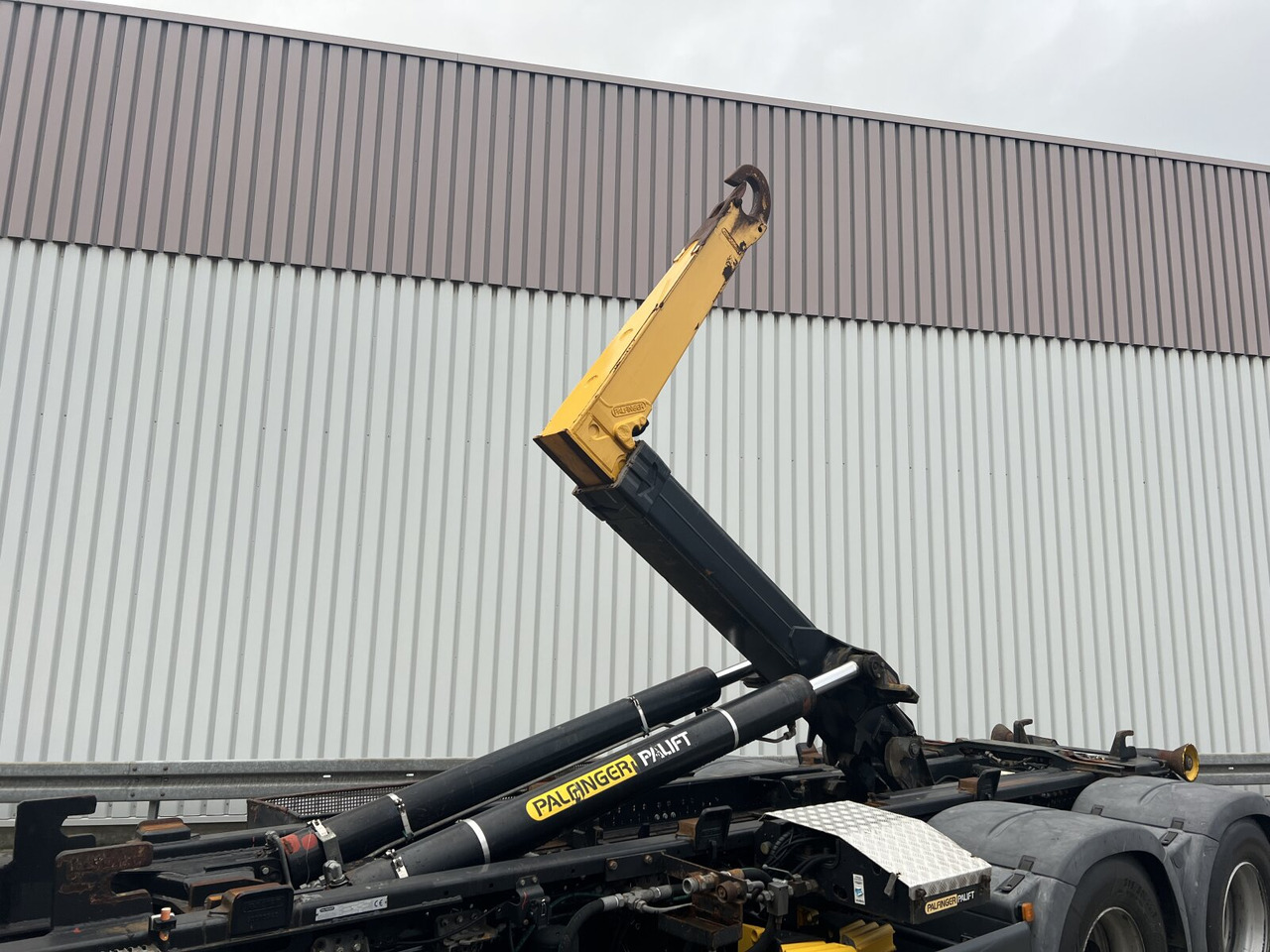 Hook lift truck MAN TGS 26.440 6X4 BL TGS 26.440 6X4 BL: picture 15