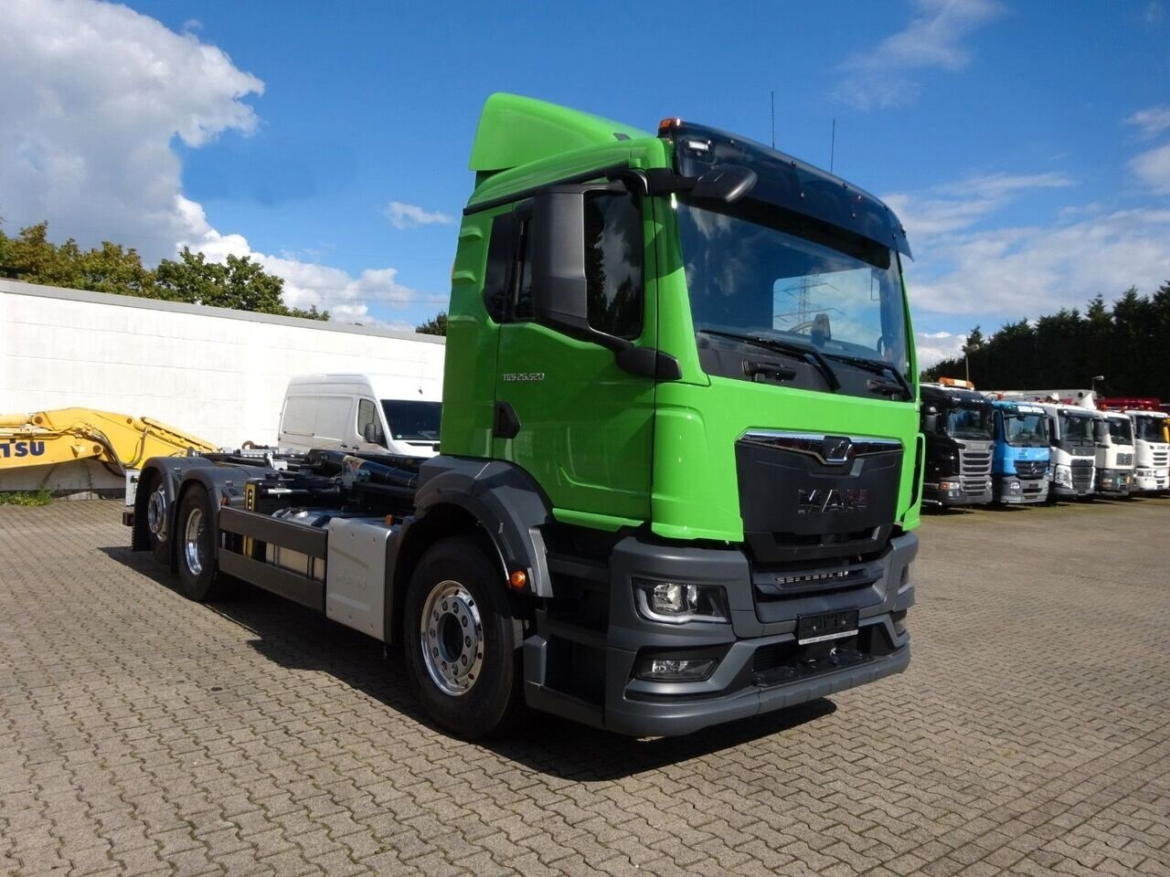 MAN TGS 26.520 6x2-2 BL TGS 26.520 6x2-2 BL, Liftachse - Hook lift truck: picture 5 MAN TGS 26.520 6x2-2 BL TGS 26.520 6x2-2 BL, Liftachse - Hook lift truck: picture 5