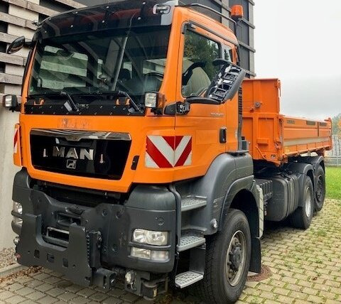 MAN TGS 28.400 6x4-4 BL TGS 28.400 6x4-4 BL, EEV, Lenk-/Liftachse, Wechselsystem - Tipper: picture 1 MAN TGS 28.400 6x4-4 BL TGS 28.400 6x4-4 BL, EEV, Lenk-/Liftachse, Wechselsystem - Tipper: picture 1