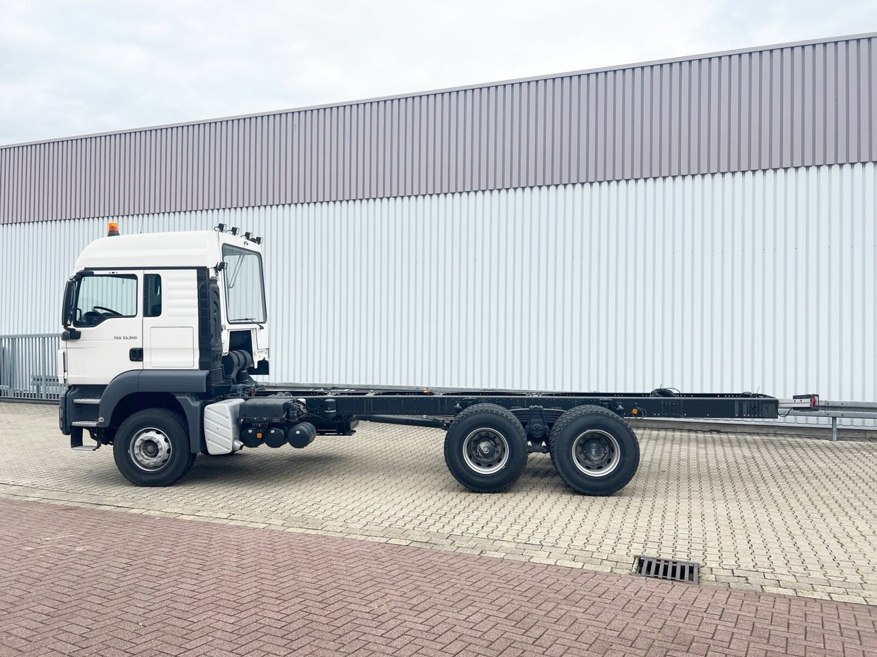 MAN TGS 33.360 6x4 BB TGS 33.360 6x4 BB, Häckslerkabine, NMV Nebenantrieb on lease MAN TGS 33.360 6x4 BB TGS 33.360 6x4 BB, Häckslerkabine, NMV Nebenantrieb: picture 14
