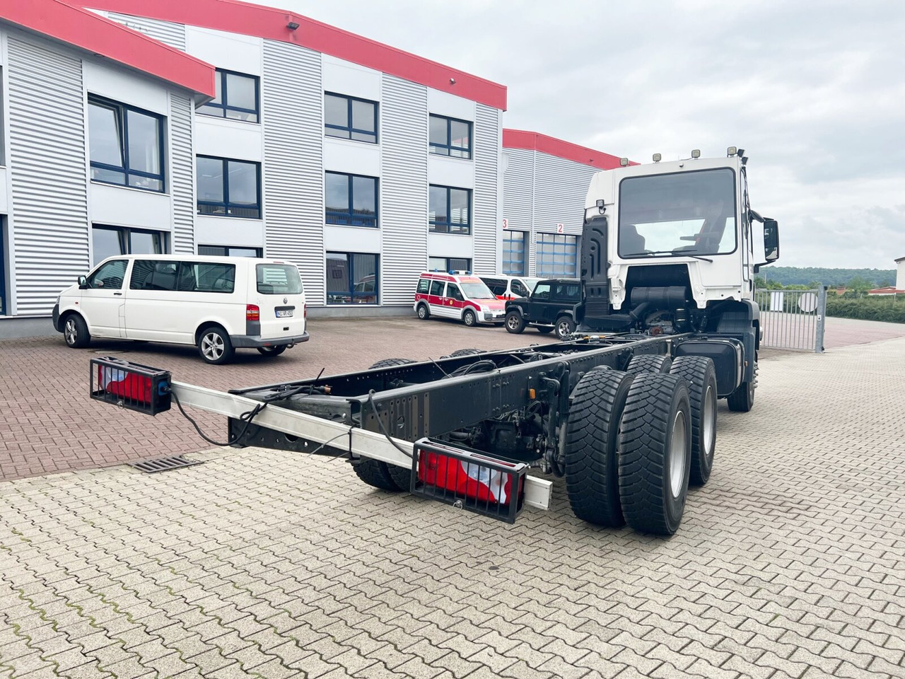 MAN TGS 33.360 6x4 BB TGS 33.360 6x4 BB, Häckslerkabine, NMV Nebenantrieb on lease MAN TGS 33.360 6x4 BB TGS 33.360 6x4 BB, Häckslerkabine, NMV Nebenantrieb: picture 12