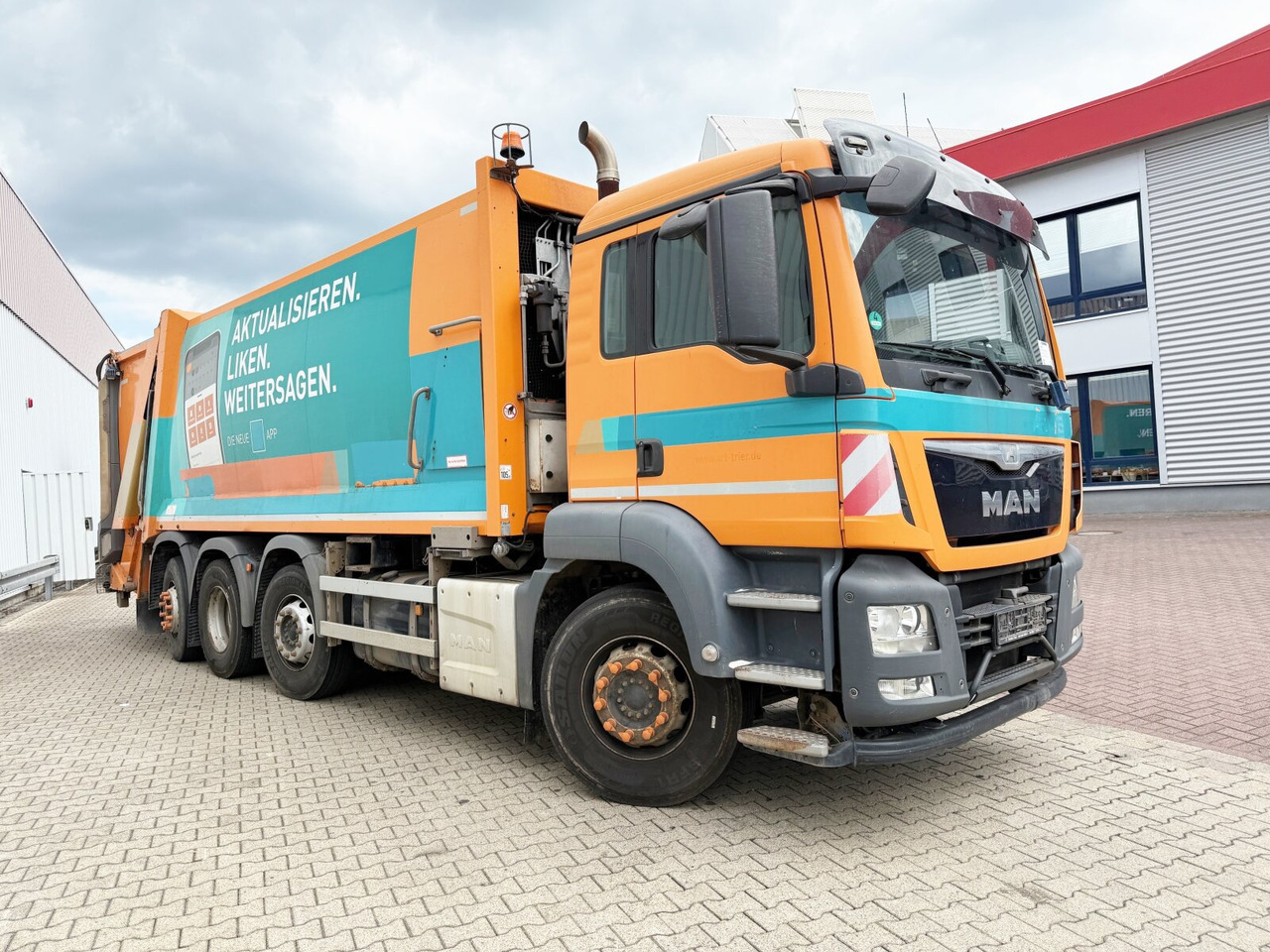 Garbage truck for transportation of garbage MAN TGS 35.360 8x2-6 BL TGS 35.360 8x2-6 BL, 2x Lenkachse, Zöller Medium XL, Zöller-Schüttung: picture 9