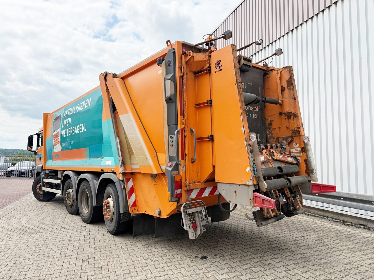 Garbage truck for transportation of garbage MAN TGS 35.360 8x2-6 BL TGS 35.360 8x2-6 BL, 2x Lenkachse, Zöller Medium XL, Zöller-Schüttung: picture 12