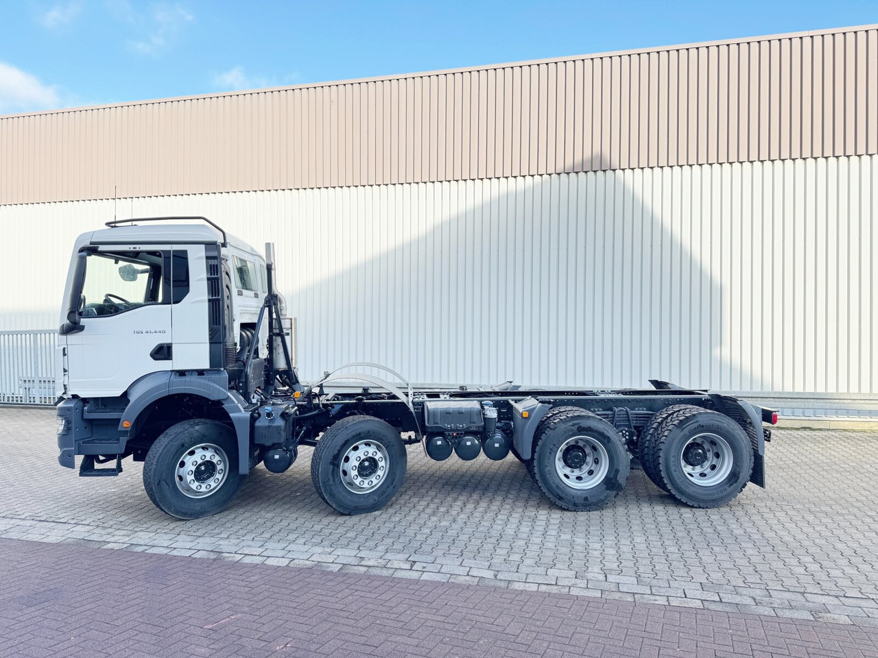 New Cab chassis truck MAN TGS 41.440 8x4 BB TGS 41.440 8x4 BB: picture 12