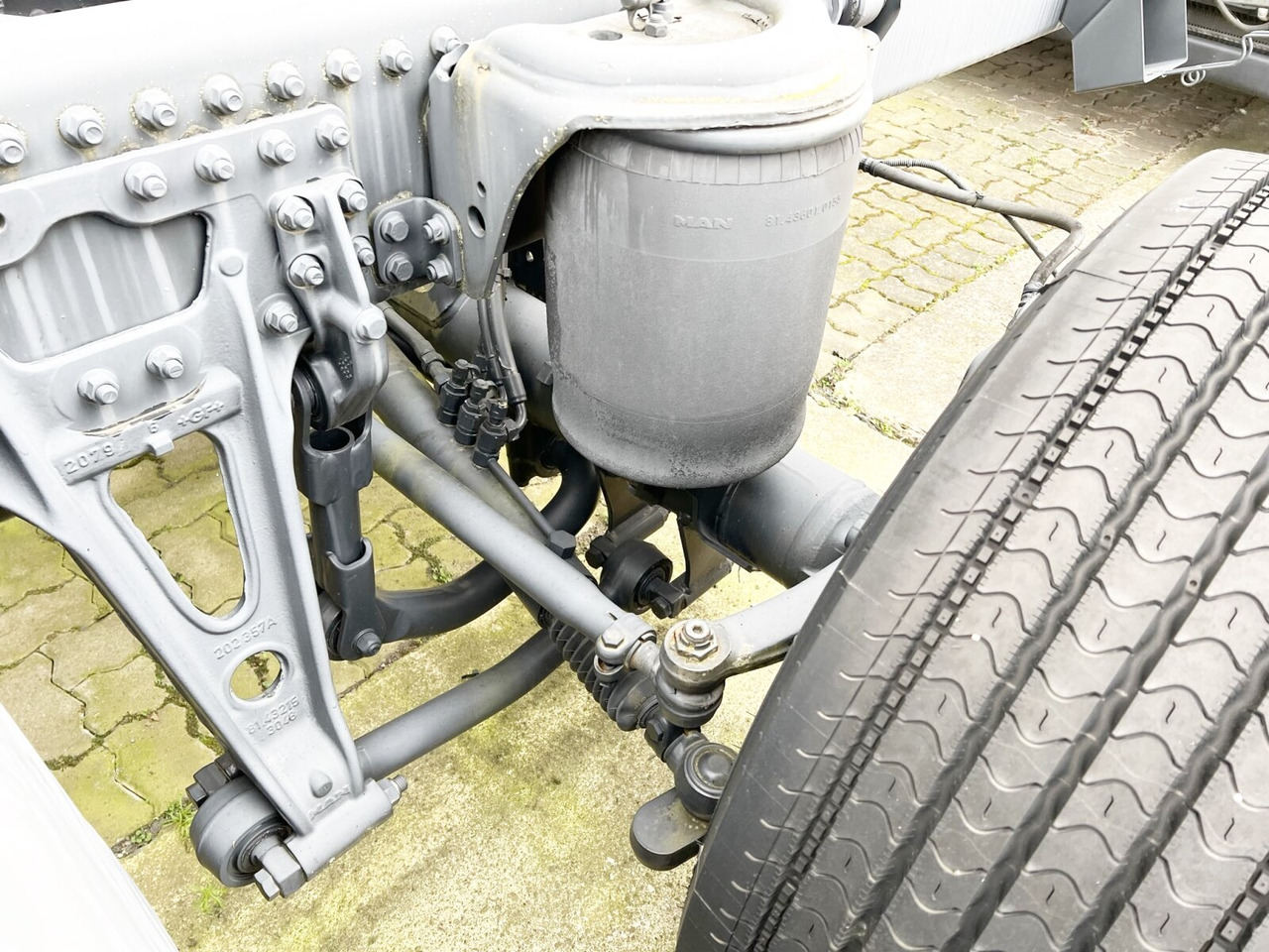 New Cab chassis truck MAN TGS 50.480BB 10x4 Retarder TGS 50.480BB 10x4 Retarder, 3-f.NA: picture 14 New Cab chassis truck MAN TGS 50.480BB 10x4 Retarder TGS 50.480BB 10x4 Retarder, 3-f.NA: picture 14