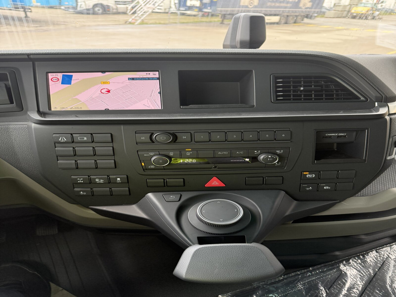 MAN TGX 26.470 6x2-4 BL TGX 26.470 6x2-4 BL, Lenk-/Liftachse, Retarder, Navi, Heckkran Atlas AK 170.2-A2 - Crane truck, Dropside/ Flatbed truck: picture 5 MAN TGX 26.470 6x2-4 BL TGX 26.470 6x2-4 BL, Lenk-/Liftachse, Retarder, Navi, Heckkran Atlas AK 170.2-A2 - Crane truck, Dropside/ Flatbed truck: picture 5