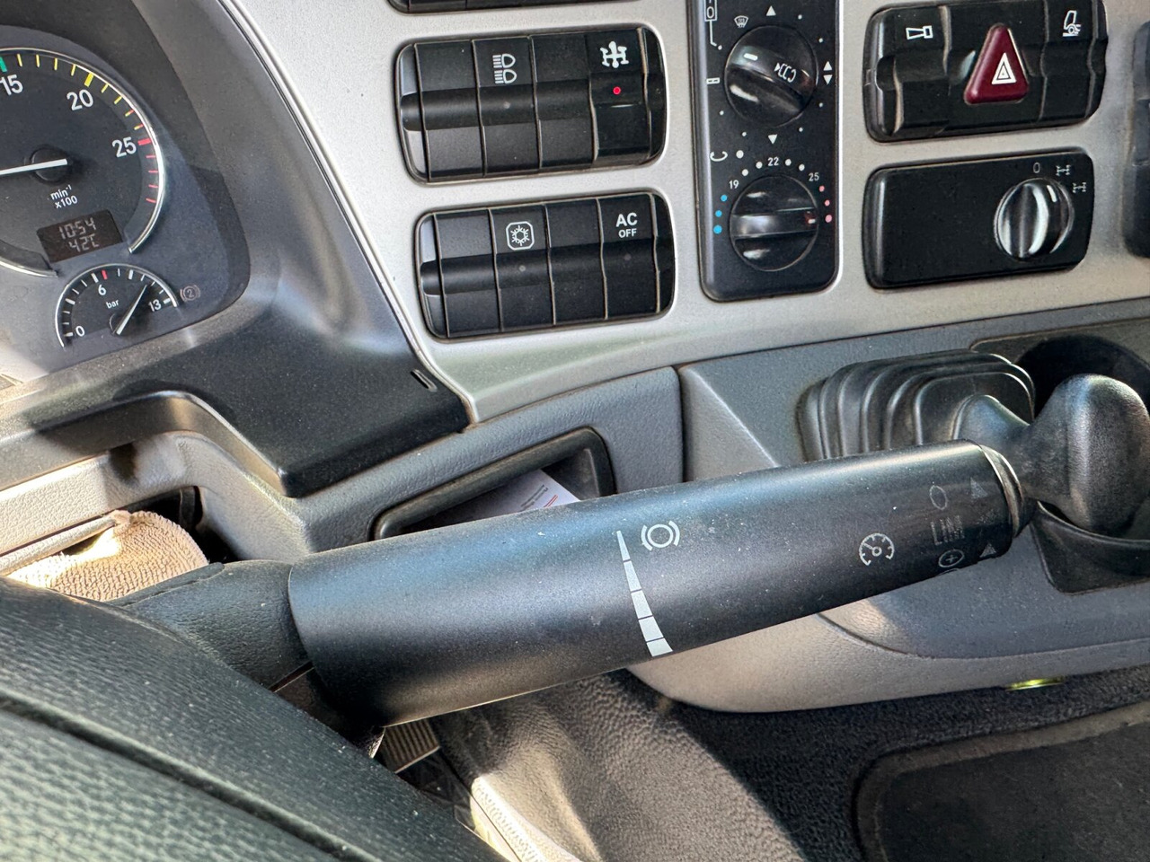 Cab chassis truck Mercedes-Benz Actros 2648 LK 6x4 Actros 2648 LK 6x4, Retarder, Bi-Xenon: picture 13 Cab chassis truck Mercedes-Benz Actros 2648 LK 6x4 Actros 2648 LK 6x4, Retarder, Bi-Xenon: picture 13