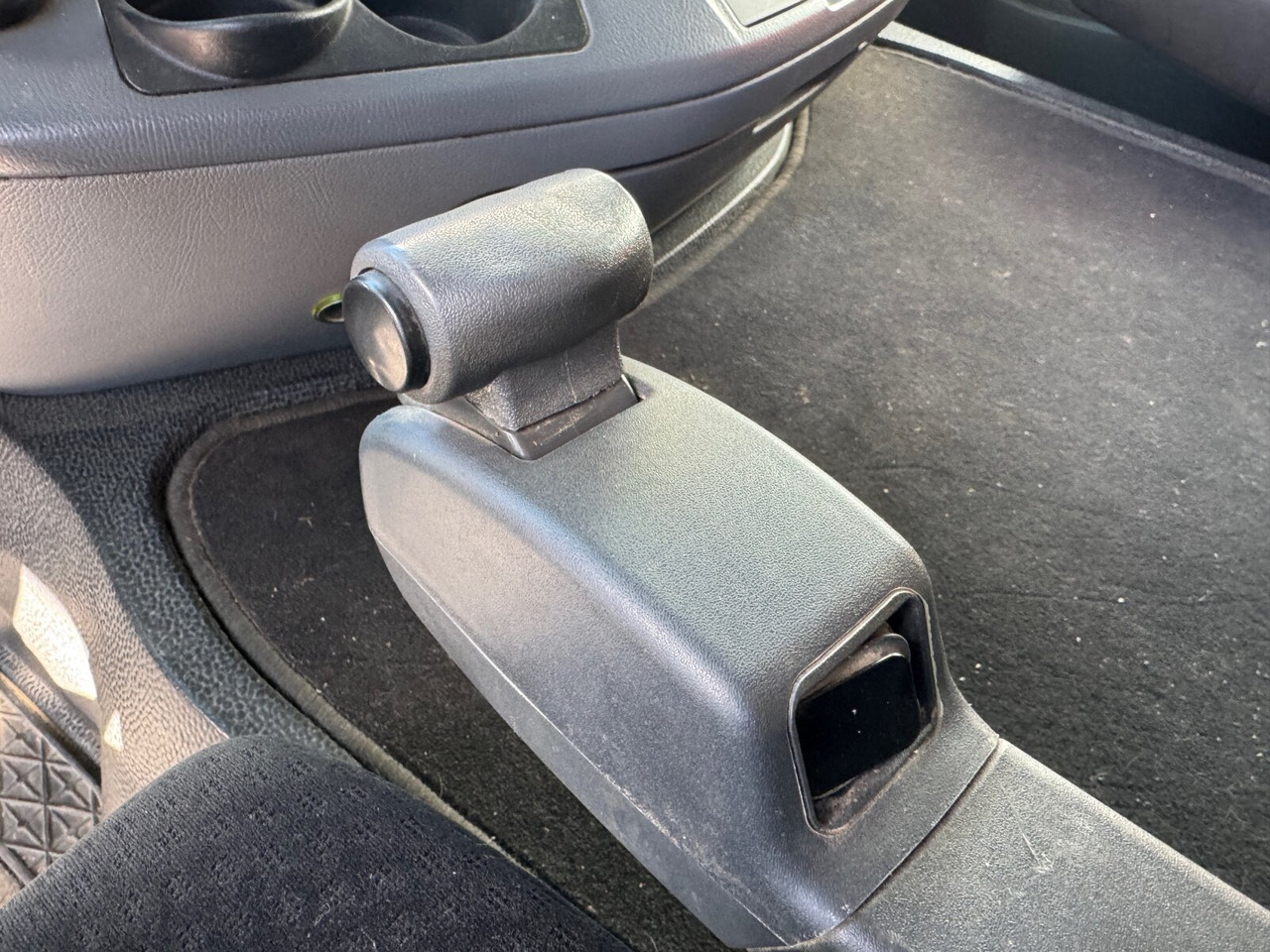 Cab chassis truck Mercedes-Benz Actros 2648 LK 6x4 Actros 2648 LK 6x4, Retarder, Bi-Xenon: picture 10 Cab chassis truck Mercedes-Benz Actros 2648 LK 6x4 Actros 2648 LK 6x4, Retarder, Bi-Xenon: picture 10