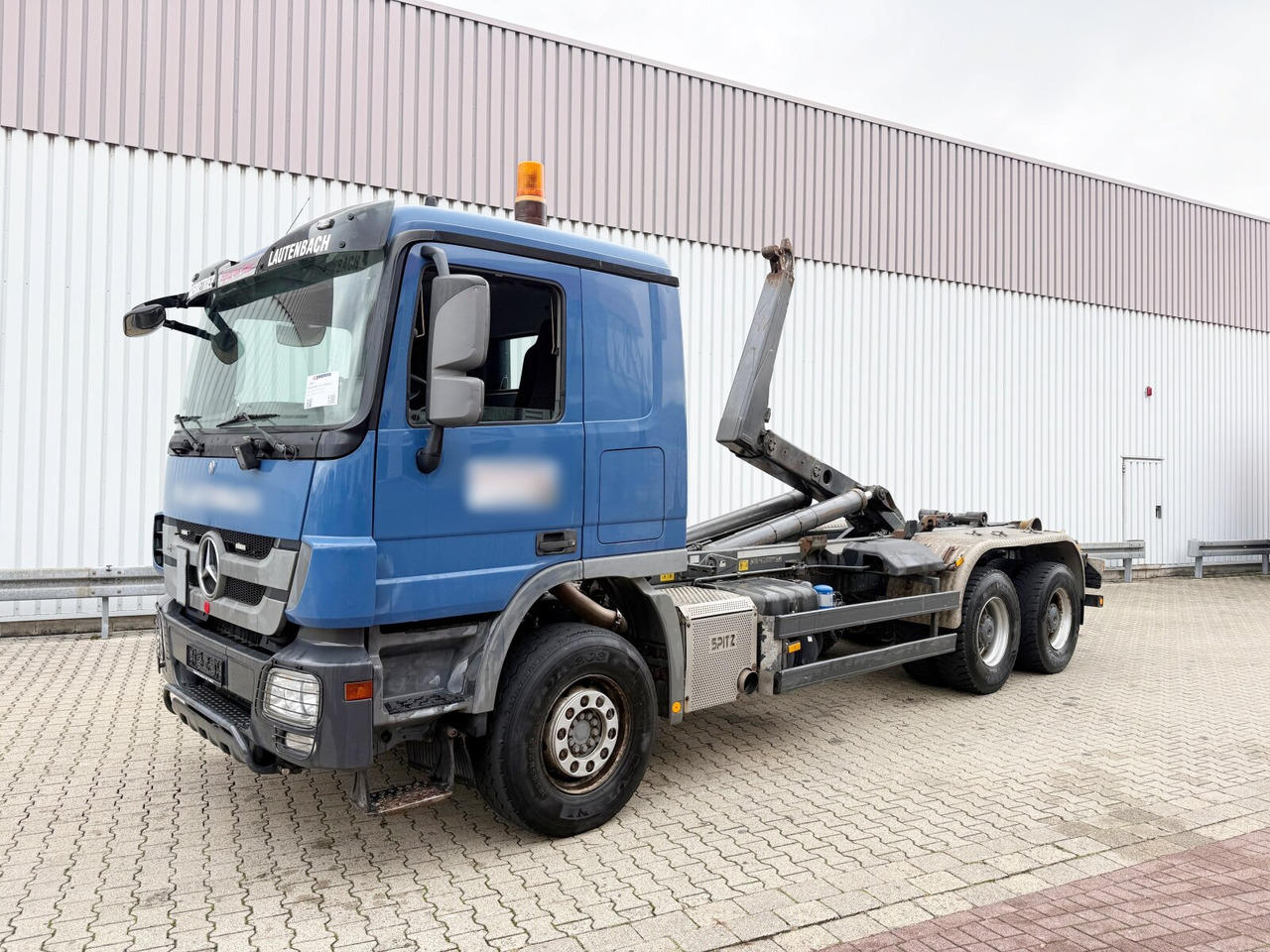 Mercedes-Benz Actros 3346 6x4 Actros 3346 6x4, Retarder - Hook lift truck: picture 1 Mercedes-Benz Actros 3346 6x4 Actros 3346 6x4, Retarder - Hook lift truck: picture 1